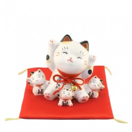 Lucky cat with trio sample2